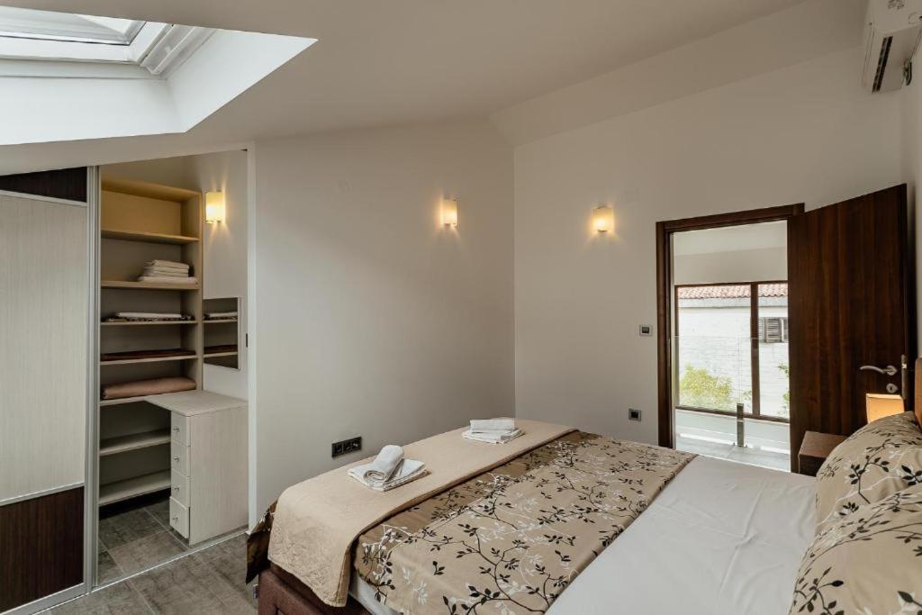 Apartments Joy Херцег-Нови Экстерьер фото