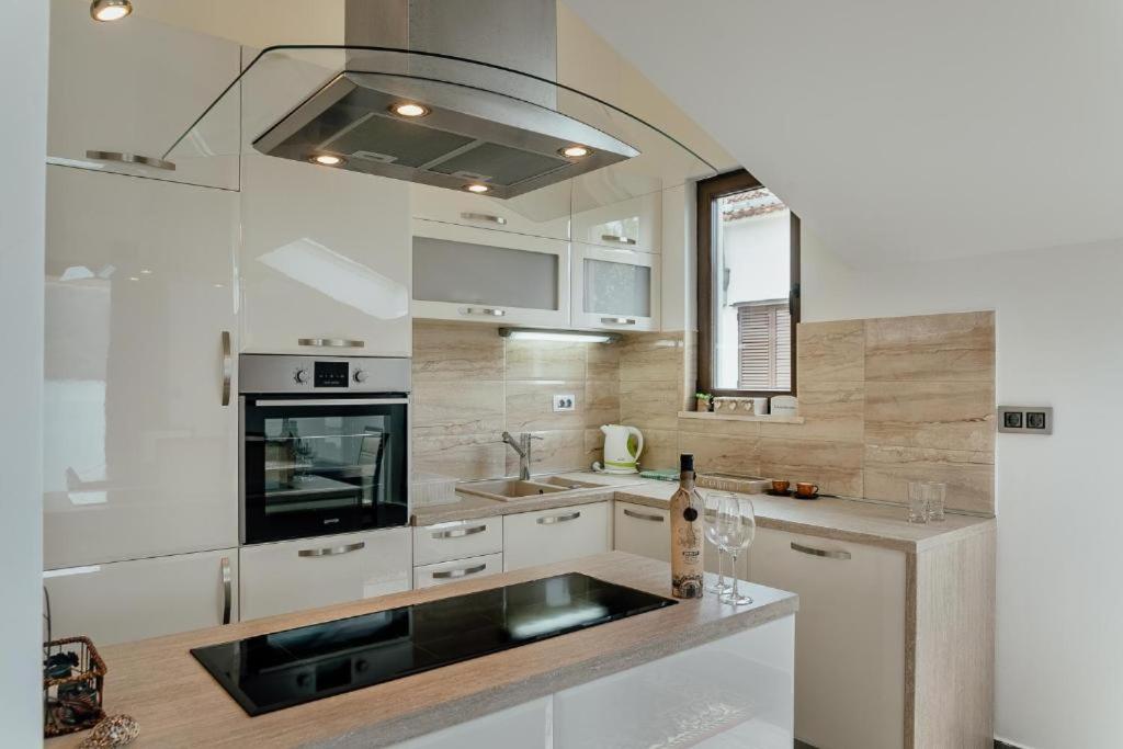 Apartments Joy Херцег-Нови Экстерьер фото