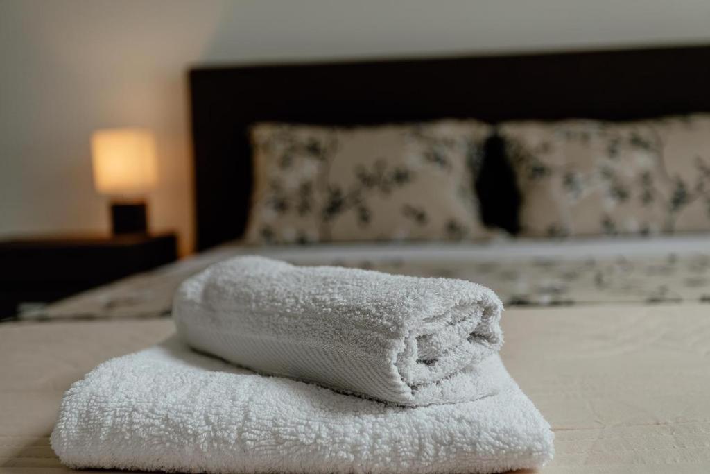 Apartments Joy Херцег-Нови Экстерьер фото