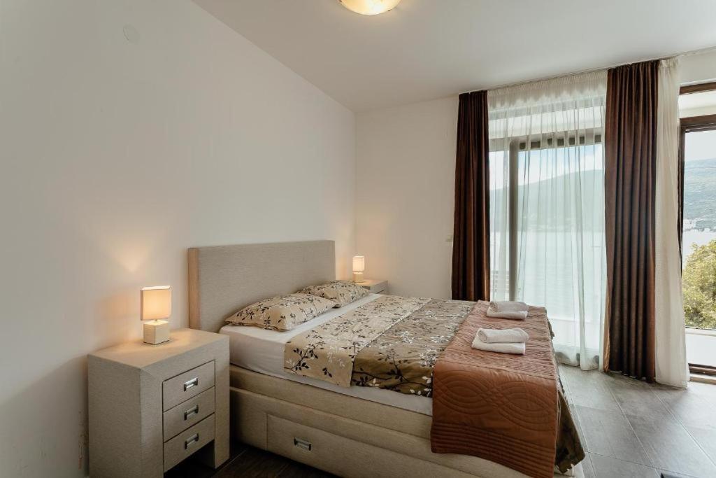 Apartments Joy Херцег-Нови Экстерьер фото