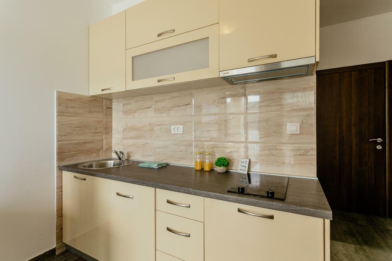 Apartments Joy Херцег-Нови Экстерьер фото