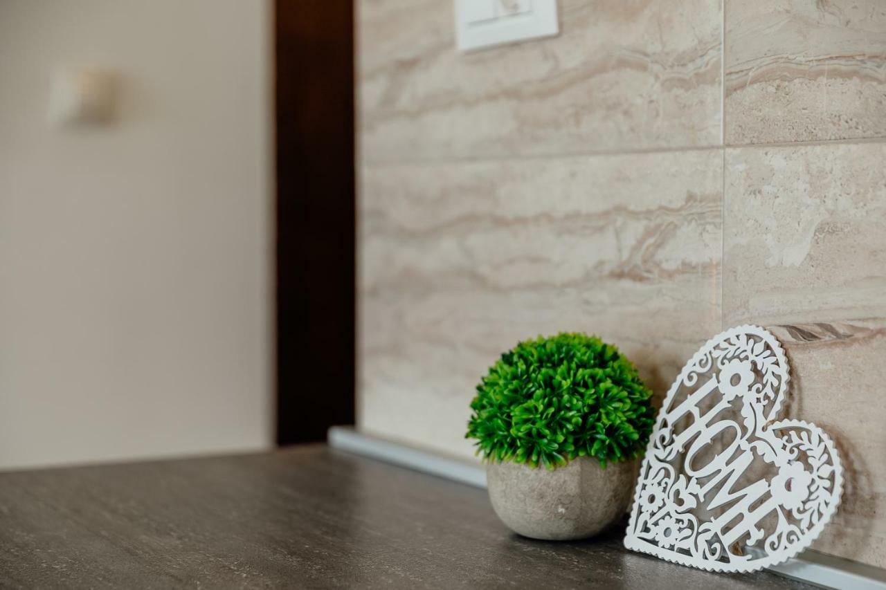Apartments Joy Херцег-Нови Экстерьер фото