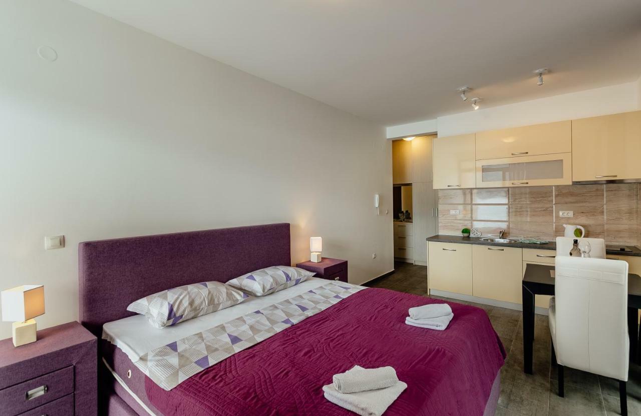 Apartments Joy Херцег-Нови Экстерьер фото